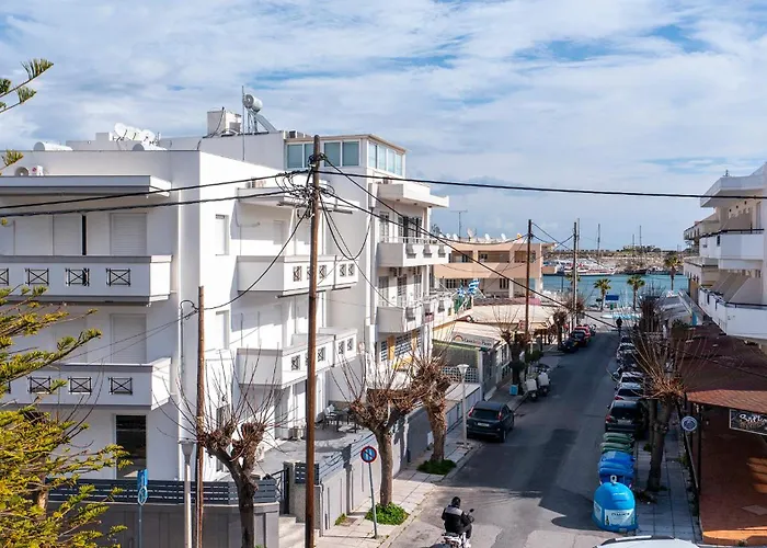 Sea, N' Style La Bella's Port & Retreat *